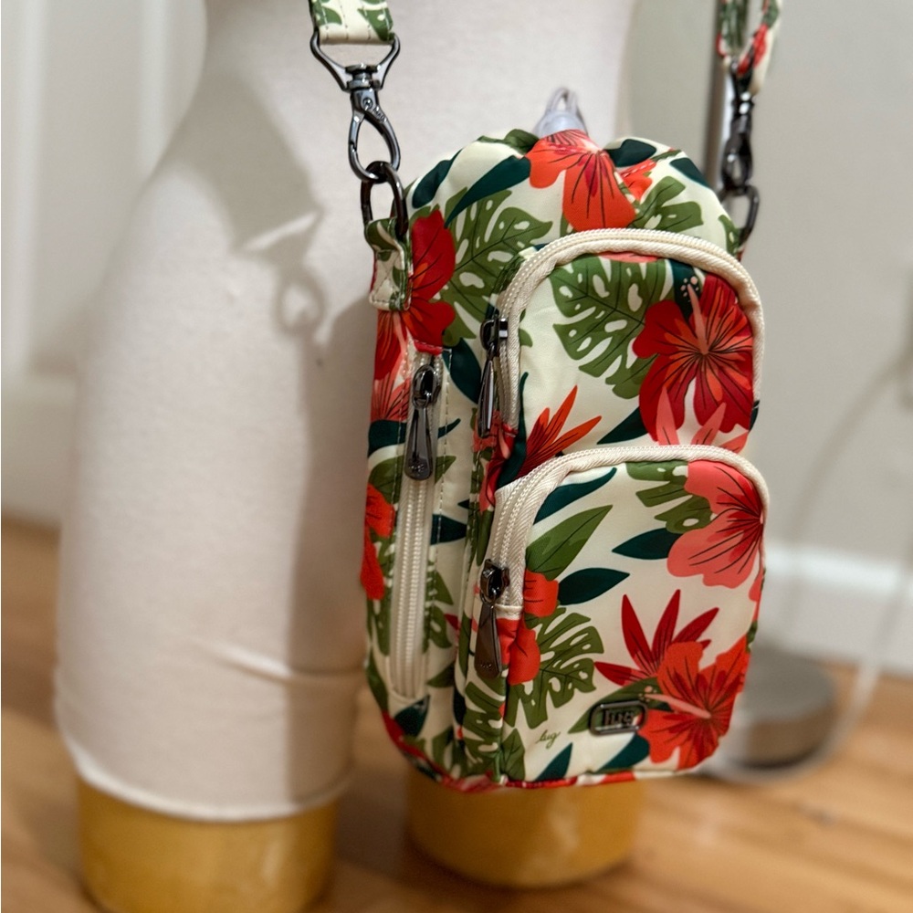 Lug Huggie SE Lush Luau Crossbody Bag NWOT